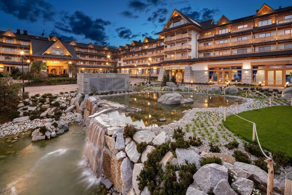 Najlepsze hotele w Polsce: 10 wyjątkowych miejsc 5- Hotel Bania Thermal & Ski – luksus w górach