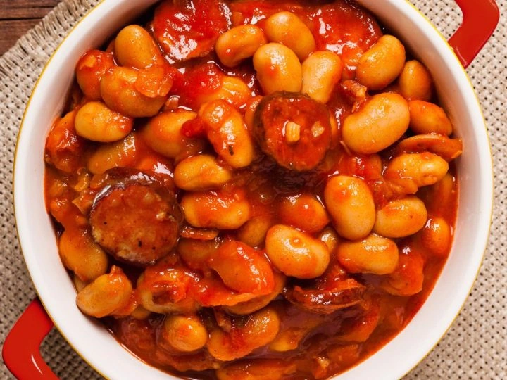 Fasolka po bretońsku przepis tradycyjny vs. nowoczesny