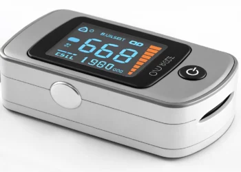 Pulsoksymetr w Domu: Prosty Przewodnik Jak Mierzyć i Rozumieć Wyniki