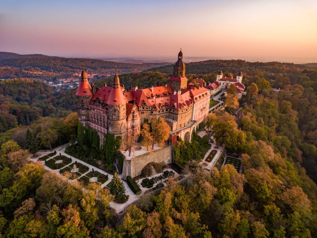 Gdzie Na Weekend W Polsce? Sekretne Miejsca, Które Musisz Zobaczyć w 2025