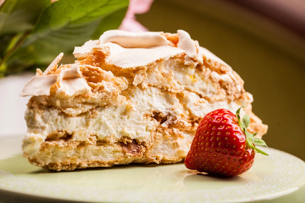 Pyszne Niespotykane Ciasta na Każdą Okazję: Odkryj Niezwykłe Smaki!